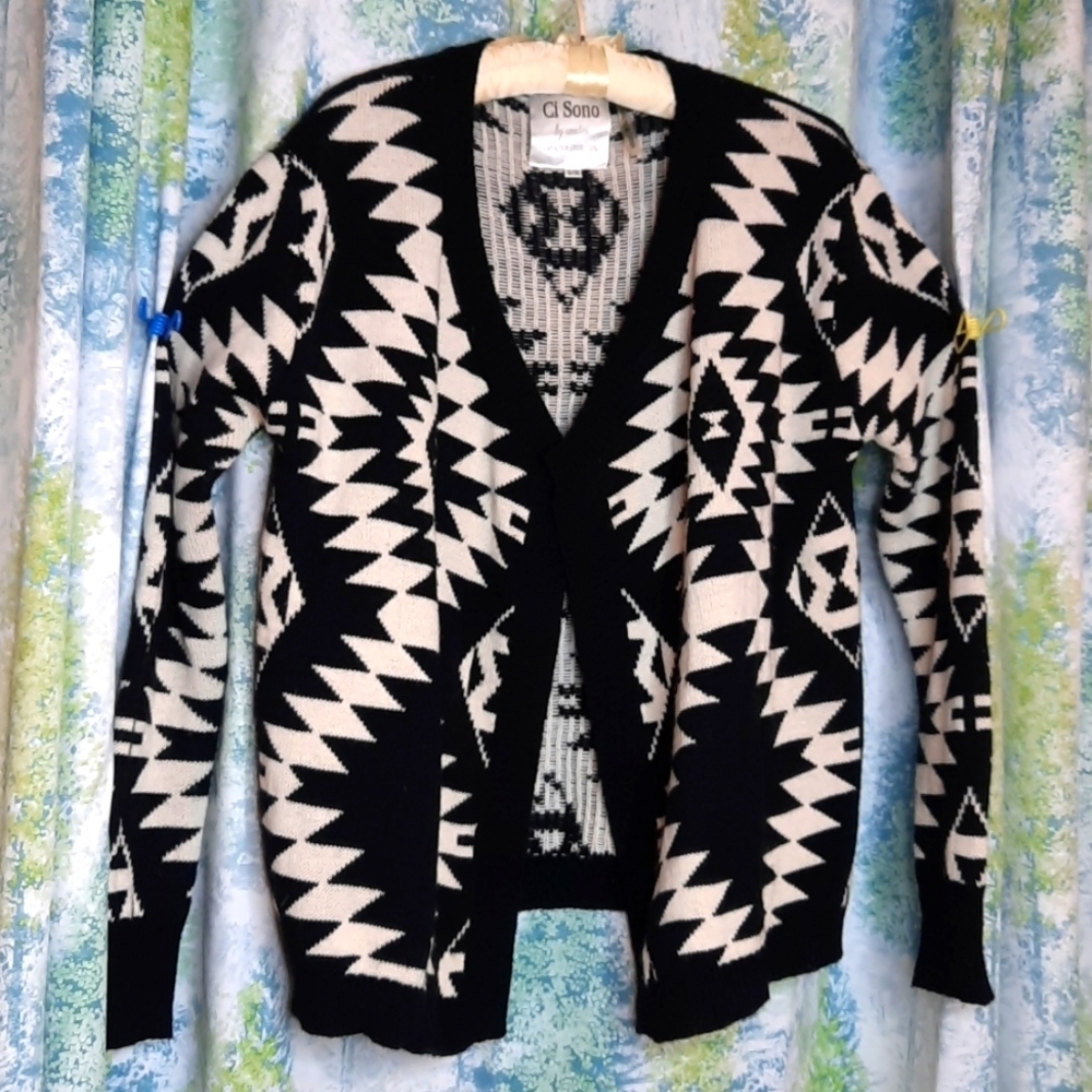 Black and white knitted Aztec tribal print sweater cardigan by cavalini